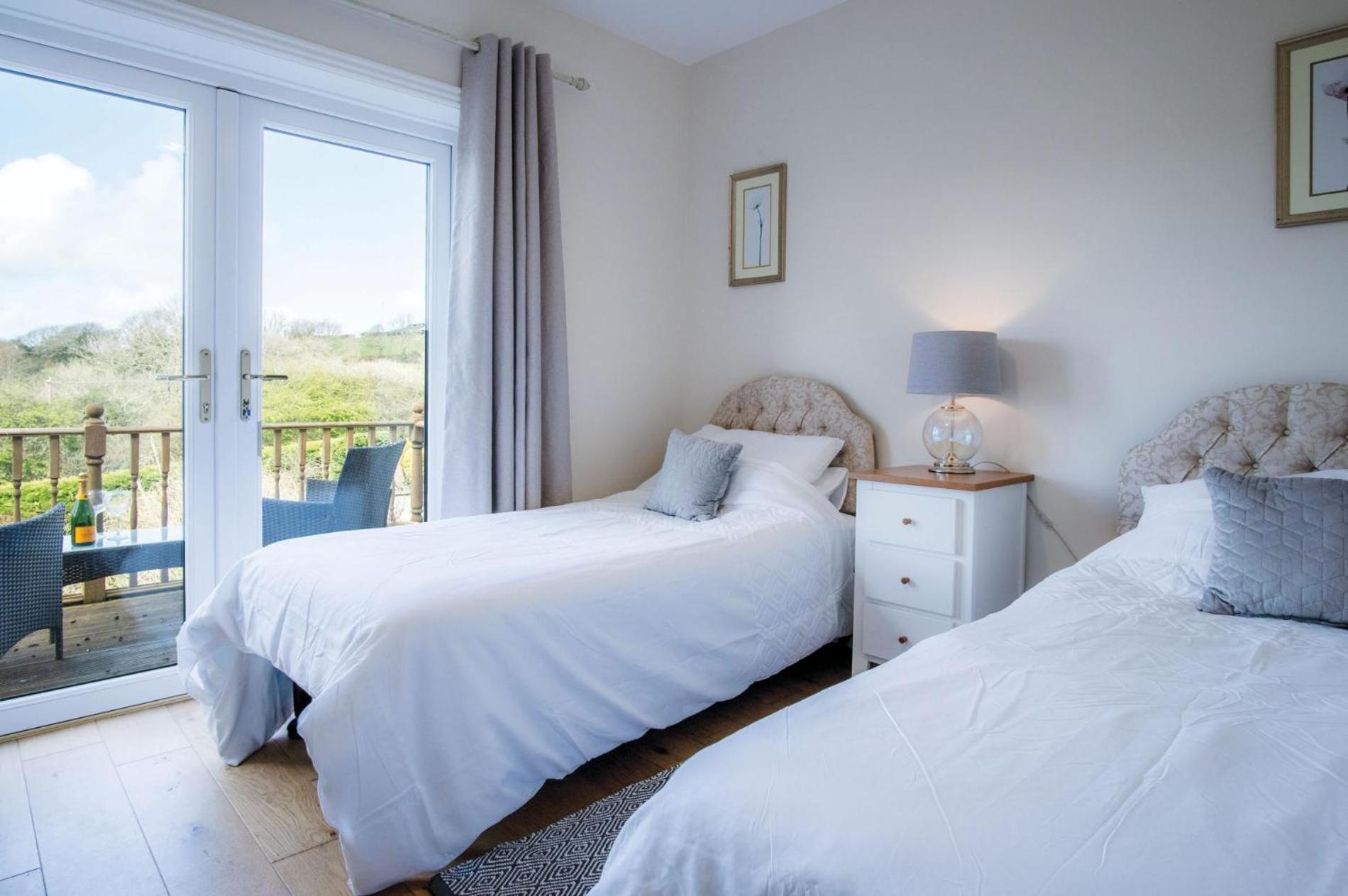 Sorrento - 3 Bed Holiday Home - Wisemans Bridge Stepaside  Εξωτερικό φωτογραφία
