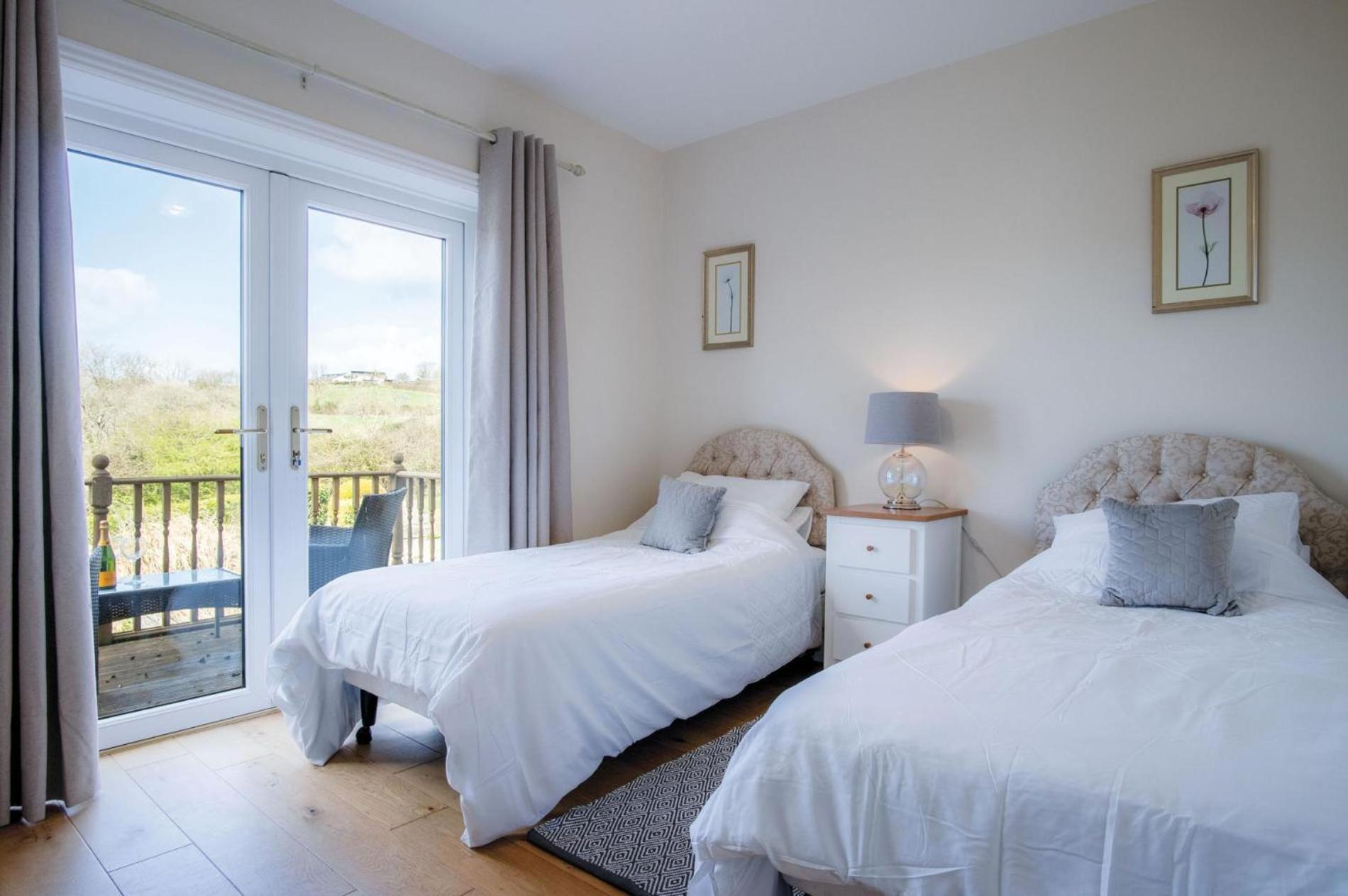Sorrento - 3 Bed Holiday Home - Wisemans Bridge Stepaside  Εξωτερικό φωτογραφία